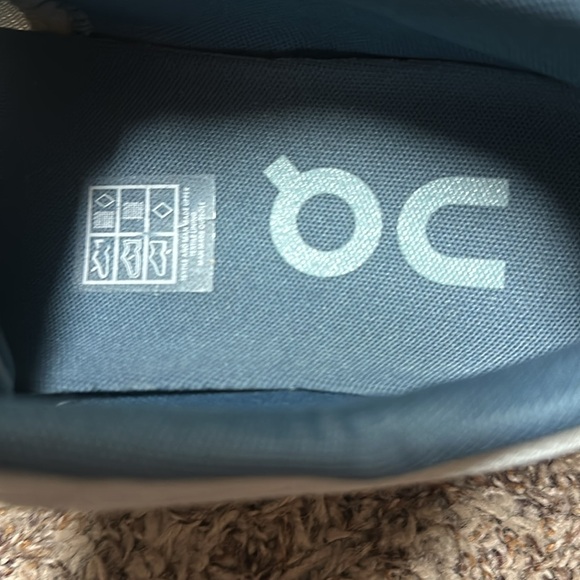 On Cloud Womens sneaker size 11 - Picture 6 of 6